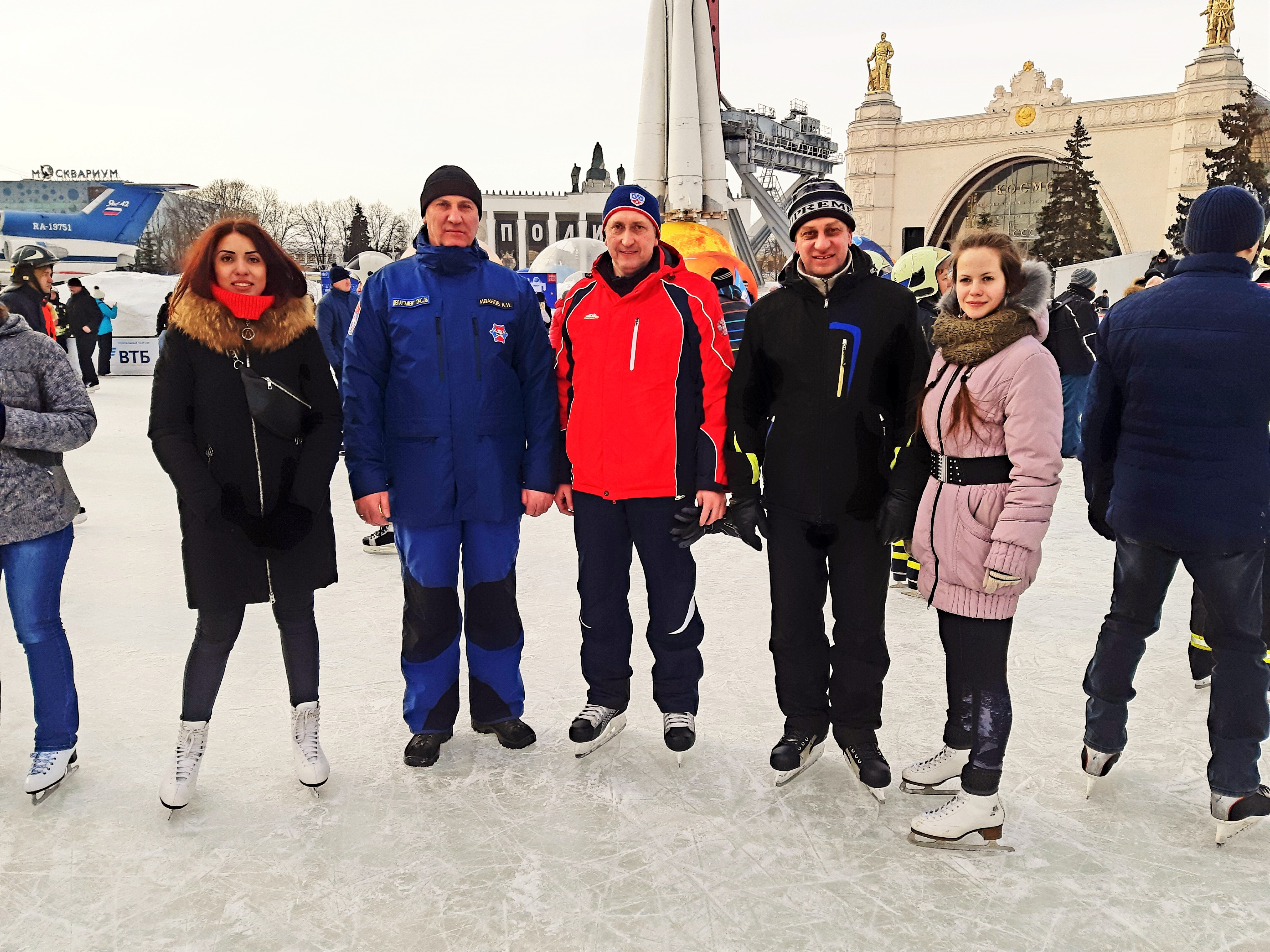 10 февраля события в москве. Флэшмоб на 23 февраля. Пожарный флешмоб ВДНХ. Флешмоб на ВДНХ 31 января. Флешмоб на ВДНХ сегодня.